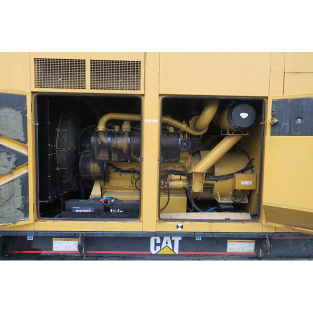 2002 كاتربيلر 800F-44685376