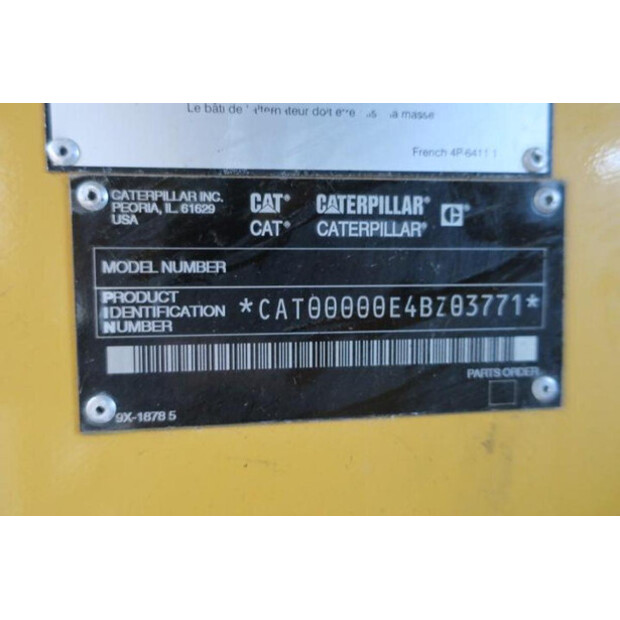 2002 كاتربيلر 800F-44685382