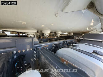 2013-renault-premium-380-1278932-44685518