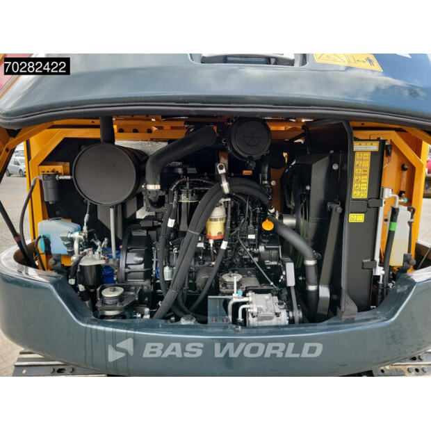 2024 Hyundai HX80N-44685922