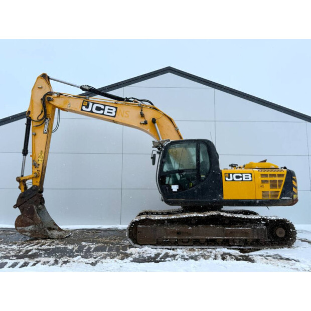 2017 JCB JS220LC-44686082
