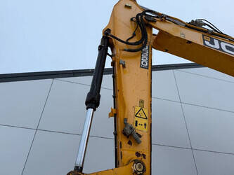 2017-jcb-js220lc-1400429-44686100