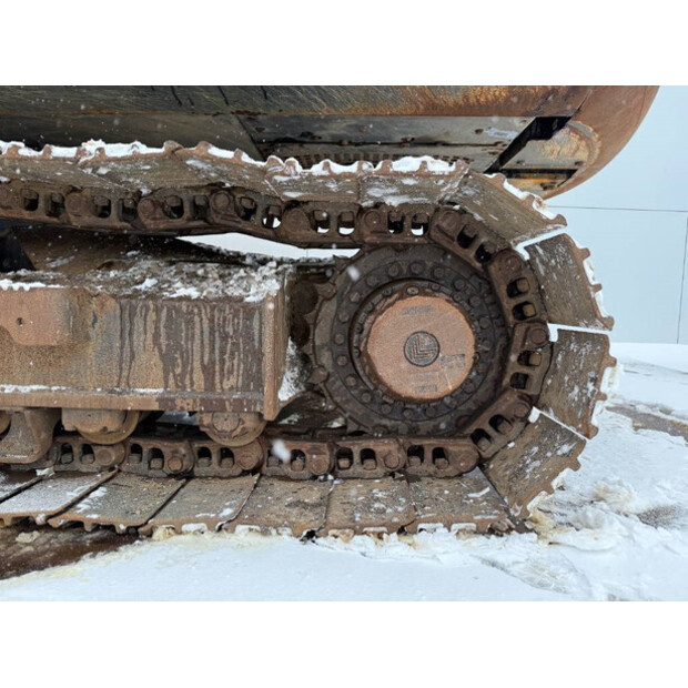 2017 JCB JS220LC-44686106