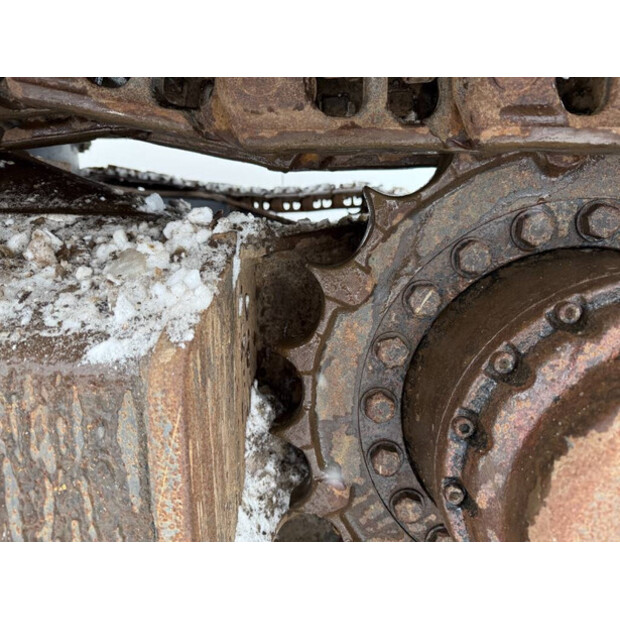 2017 JCB JS220LC-44686108