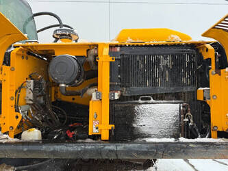 2017-jcb-js220lc-1400429-44686111