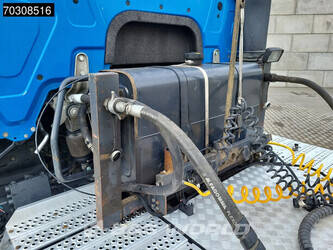 2016-mercedes-benz-arocs-2542-44687094