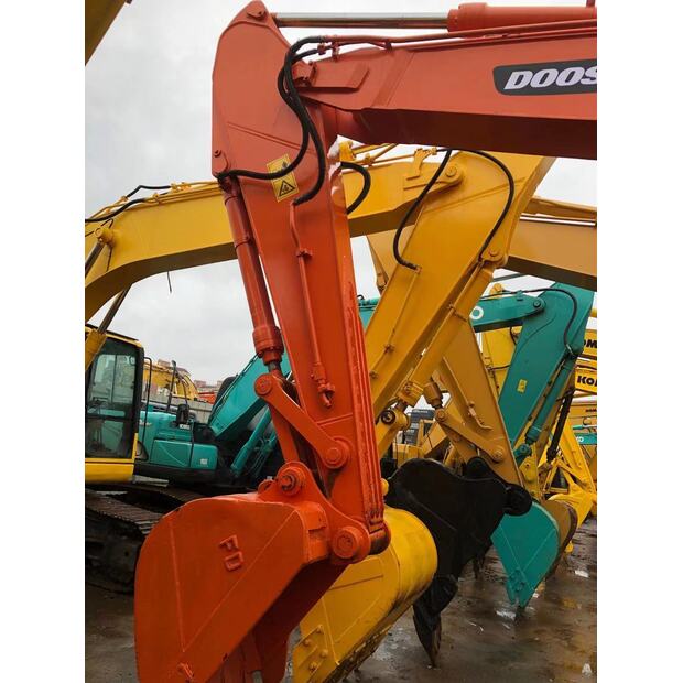 2023 Doosan DH225LC-44700910