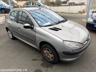 Image de VOITURES 2001 Peugeot 206