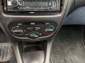 2001-peugeot-206-1400527-44701401