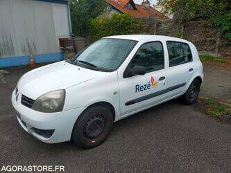 2007-renault-clio-1400535-44701564