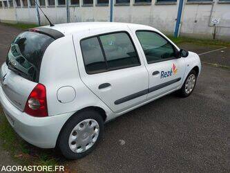 2007-renault-clio-1400535-44701570