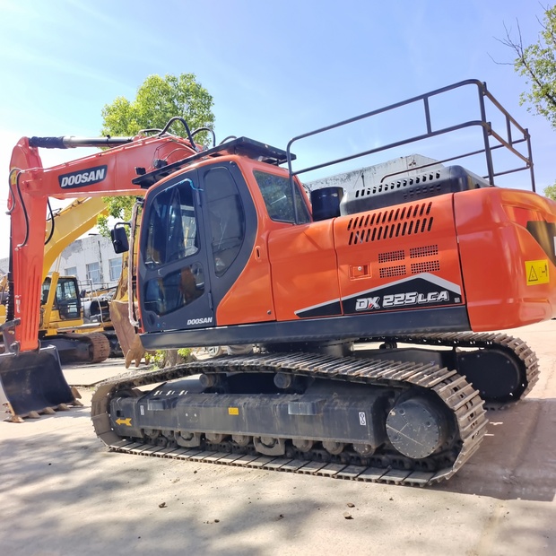 2024 Doosan DX225-44701838