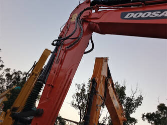 2023-doosan-dx300-1400561-44701906