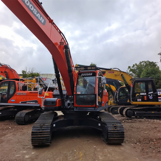 2024 Doosan DX340-44702016