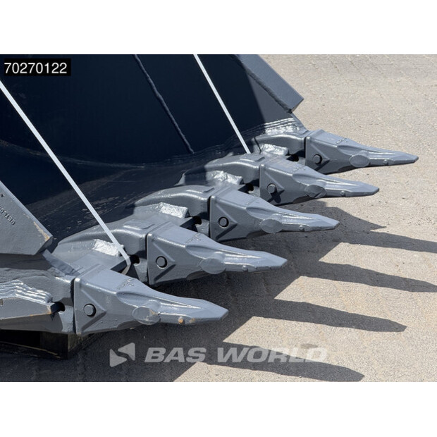 2025 ستريك لاند S80-44702507