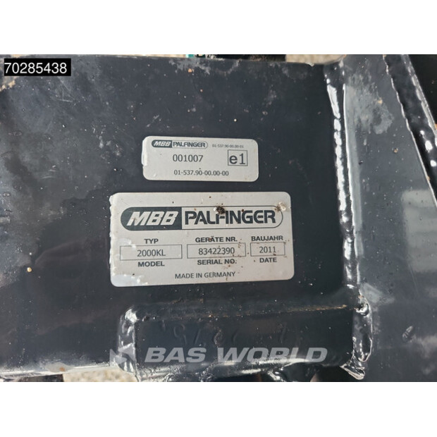 2015 مرسيدس بنز AXOR 1833-44702627