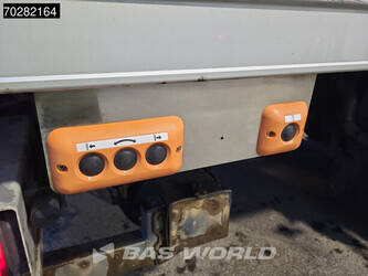 2016-mercedes-benz-atego-1524-1324611-44703184