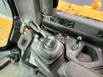 2020-caterpillar-d6-lgp-ce-1400596-44703496