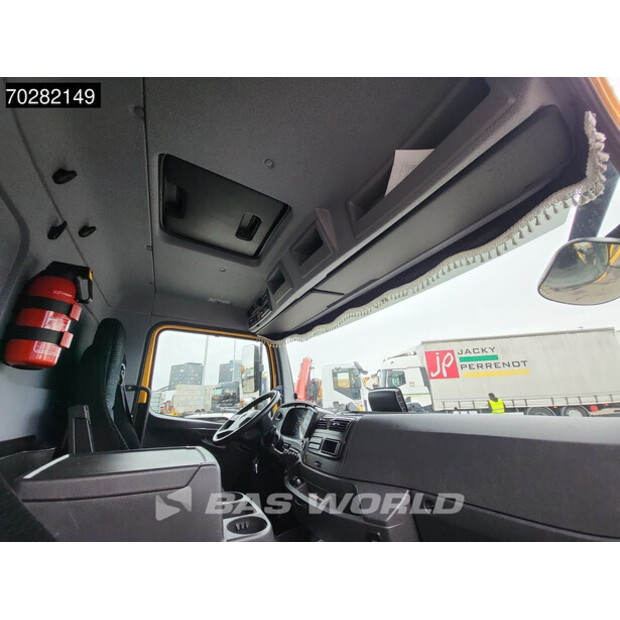 2017 Mercedes-Benz Atego 1524-44703657