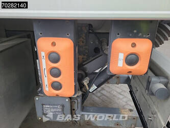 2018-mercedes-benz-atego-1524-1381727-44704096