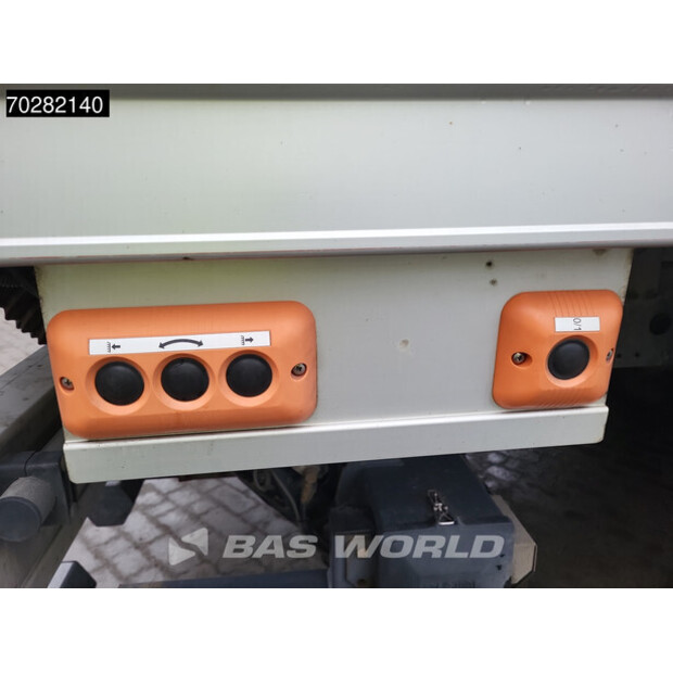 2018 Mercedes-Benz Atego 1524-44704098