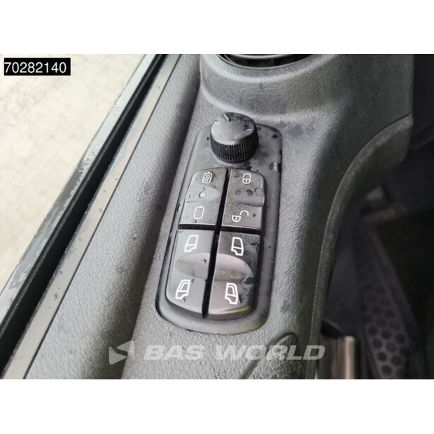 2018 Mercedes-Benz Atego 1524-44704118