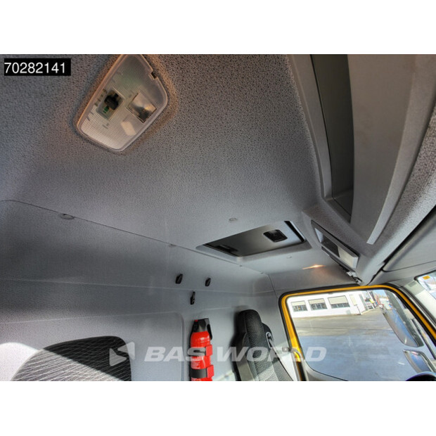 2018 Mercedes-Benz Atego 1524-44704281