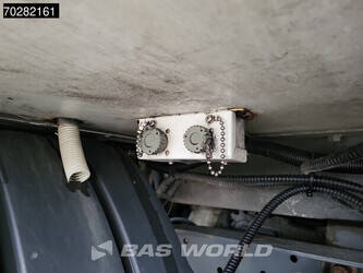 2016-mercedes-benz-atego-1524-1382317-44704372