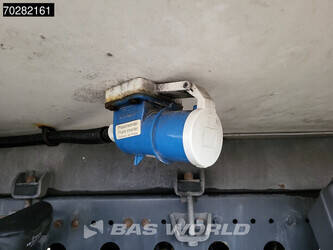 2016-mercedes-benz-atego-1524-1382317-44704373