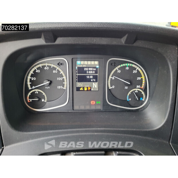 2018 Mercedes-Benz Atego 1524-44704483