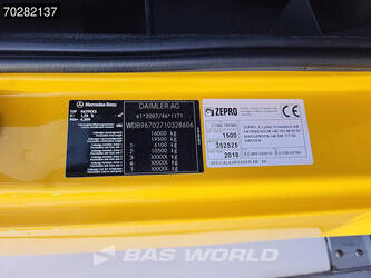 2018-mercedes-benz-atego-1524-1382320-44704487