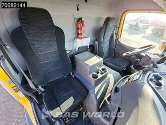 2018-mercedes-benz-atego-1524-1384531-44704590