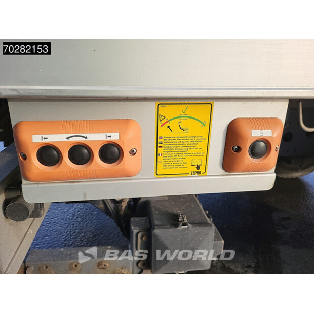 2017 Mercedes-Benz Atego 1524-44704650