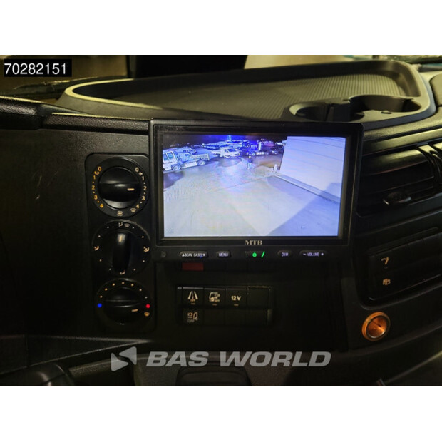 2017 Mercedes-Benz Atego 1524-44704776