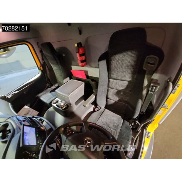 2017 Mercedes-Benz Atego 1524-44704778