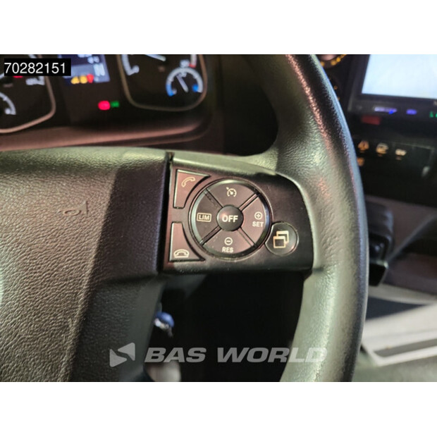 2017 Mercedes-Benz Atego 1524-44704782