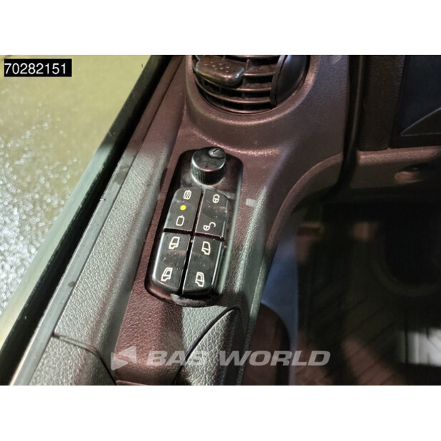 2017 Mercedes-Benz Atego 1524-44704783