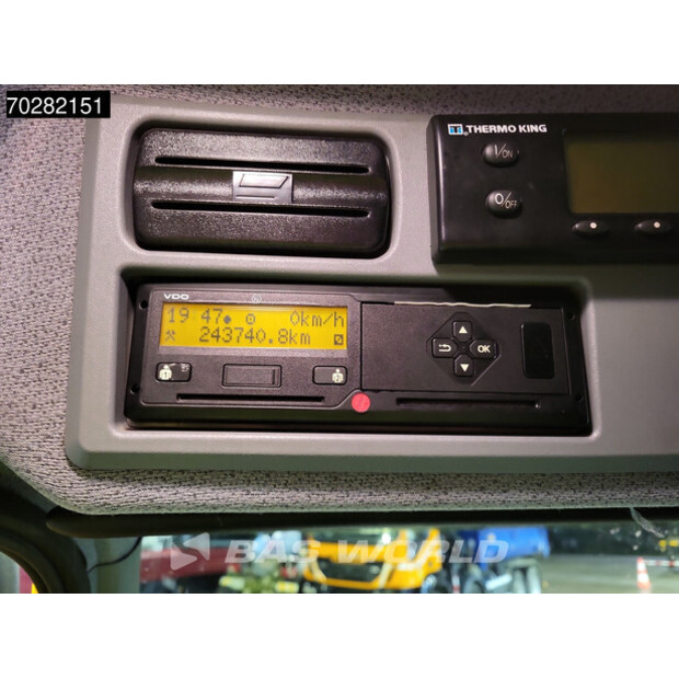 2017 Mercedes-Benz Atego 1524-44704786