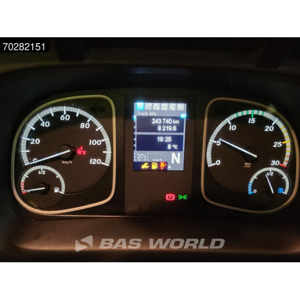 2017 Mercedes-Benz Atego 1524-44704787