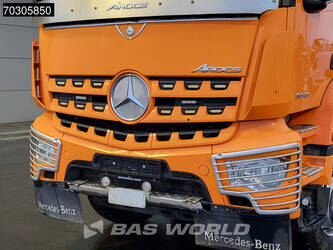 2016-mercedes-benz-arocs-3243-1400607-44704813