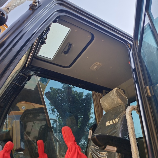 2023 SANY SY135C-44705365