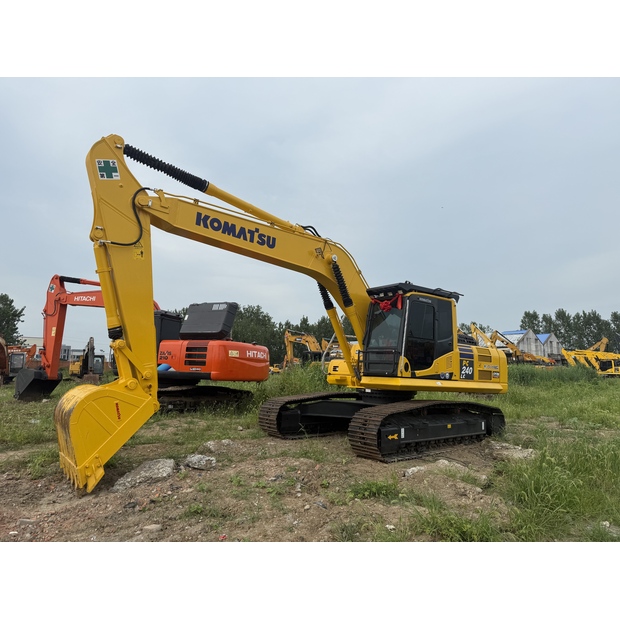 2024 كوماتسو PC240-8-44705621