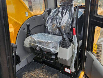 2025-jcb-nxt215-lc-44706765