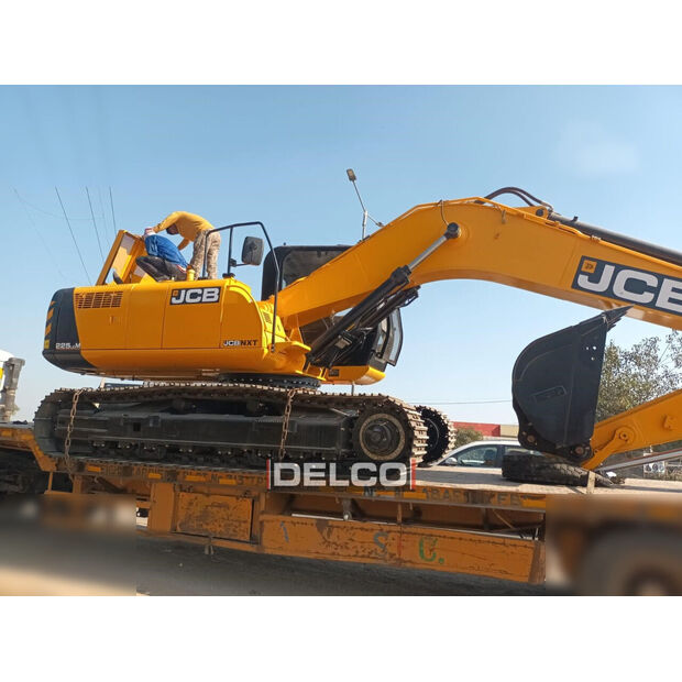 2025 جيه سي بي 225LC-44707015