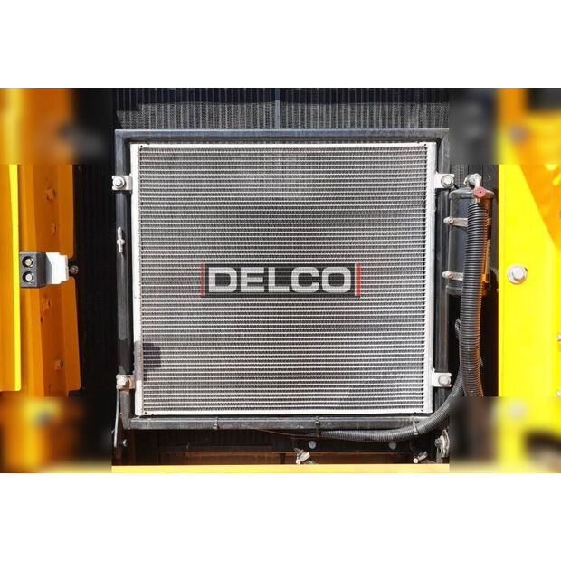 2025 جيه سي بي 225LC-44707021