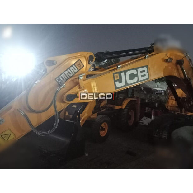 2025 جيه سي بي 225LC-44707028