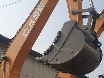 2025-case-cx220c-1400731-44707390