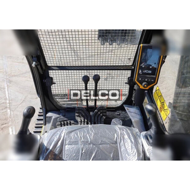 2025 JCB 225LC-44709116