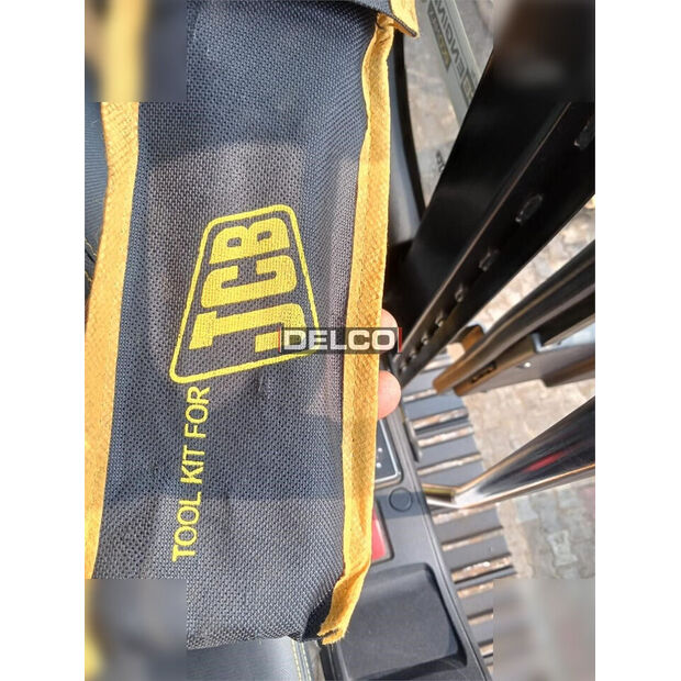 2025 JCB 225LC-44709120