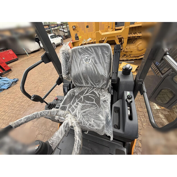 2025 CASE 450NX-44710135